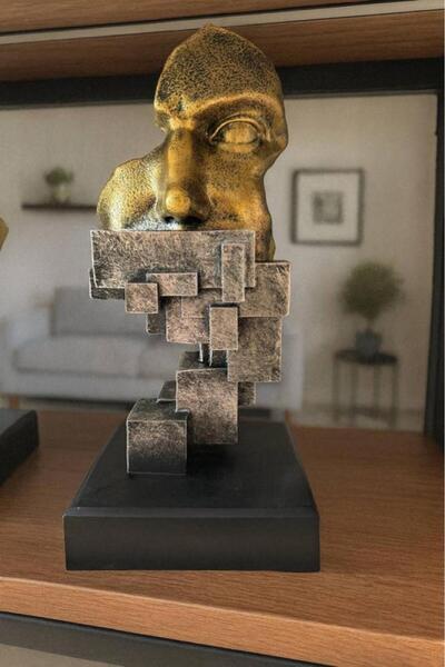 Oss elhetraf مجسم ديكوري وجه ذهبي هندسي – فايبرو