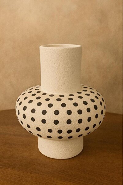 Oss elhetraf White ceramic vase with black polka dot pattern, modern design f...
