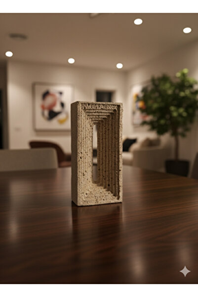 Oss elhetraf A masterpiece of art with a three-dimensional geometric design in beige.