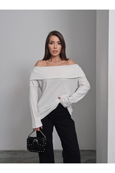 Paw Garage Women's West Madonna Collar Soft Sweater - Blouse