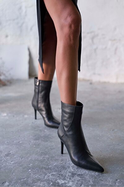 PELİN'İN AYAKKABILARI GRANT SİYAH DERİ TOPUKLU BOT