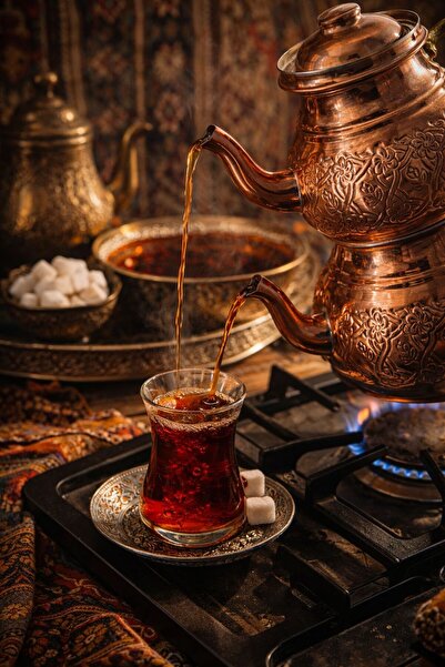 Tanrıkulu Bakırcılık إبريق شاي نحاسي مطرز يدويًا طراز باباتيا حجم كبير