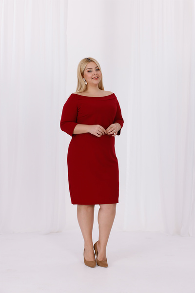 Madwilo Women's Burgundy Boat Neck Three Quarter Sleeve Plus Size Stretchy Crepe Dress