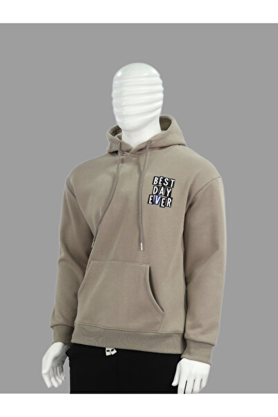 Red Planet A fur hoodie with a distinctive and elegant material.