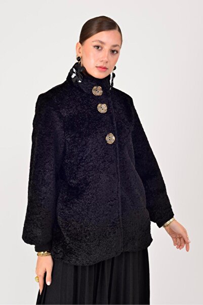 Marjinal Kadın Düğme Detaylı Kadife Ceket