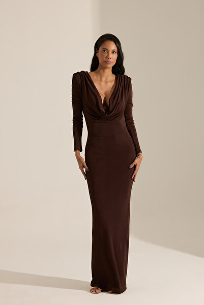 BETTY & SAM Philippe Kahverengi Degaje Dekolteli Uzun Elbise