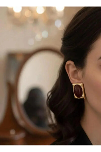 Dorvina Gold and Burgundy Color Brass Rectangle Vintage Women Earrings Jewelry