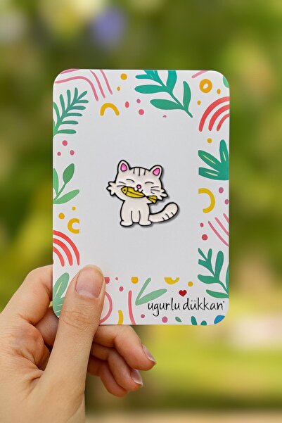 uğurlu dükkan Balık Tutan Beyaz Kedi Rozet