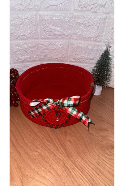 DP Tasarım Evi سلة عيد الميلاد الحمراء المحبوكة يدويًا، تصميم أنيق ودافئ كهدي...