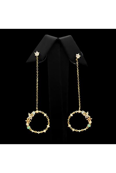 Generic A luxurious gold earring set with a unique design and a color guarantee.