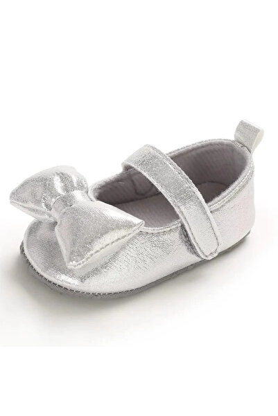 1way Baby girl's shoes with a gold and silver bow