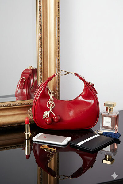 Çanta Trend Mina Model Red Color Women's Bag with Charm Gift, Suitable for Leather-Look Hand and Crossbody Uses
