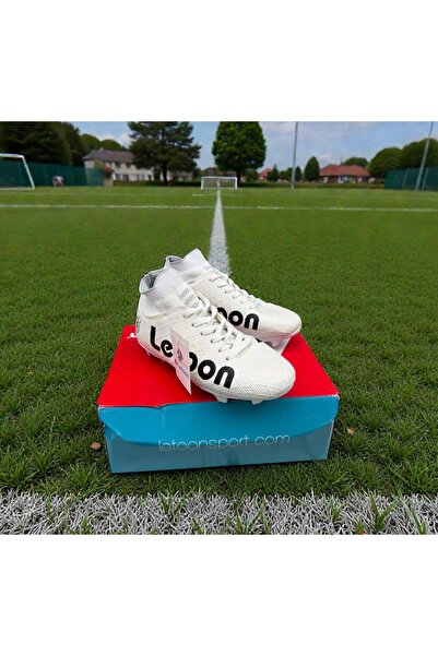 LETOON حذاء رياضي للأولاد بنعل أبيض طبي مع جوارب مدمجة للملاعب العشبية