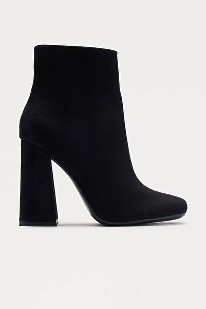 TrendyAnka Women's Boots Suede Side Zipper Square Toe Square 10cm Block Heel Boots Black