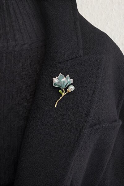 AGAPI Zarif Çiçek Figürlü İnci Detaylı Broş | Gold Ton Aksesuar