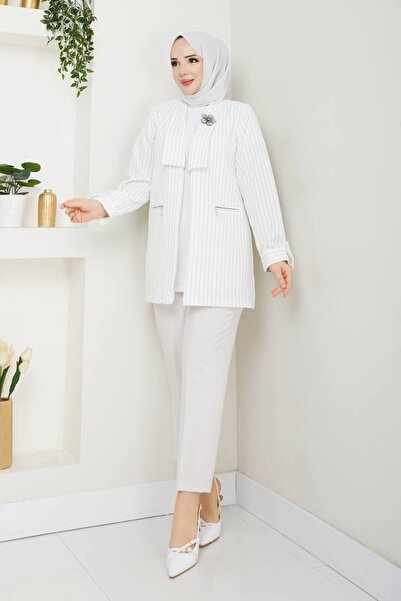 ARVENA LİFE Elifembebutik Beyaz Çizgili Cep Aksesuarlı Kadın Büyük Beden Blaz...