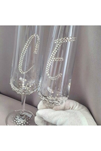 by Alexandra Vacarusi Champagne glasses, Wedding glasses, Personalized glasses with Crystals, set of 2 glasses
