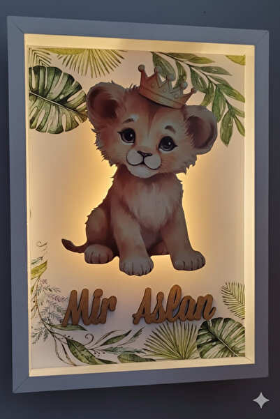 İLAYCA STORE Kişiye Özel Işıklı Ahşap Bebek Odası Panosu - Aslan Konseptli Sa...
