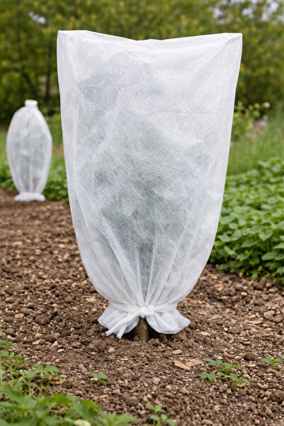 white guard Agrobag Agricultural Frost Protection Bag 1.20 X 1.20 cm - 25Gsm, White
