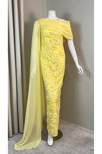 Seela 💛 The luxurious "Lemon Radiance" evening dress with 3D embroidery 💛