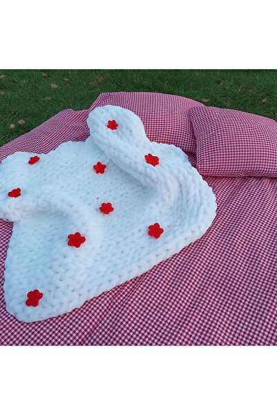 Moda Biçer Çiçek Detaylı Puffy Battaniye