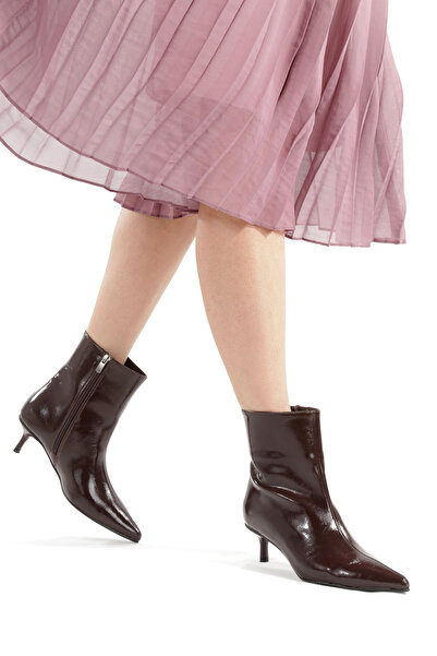 PİMORA Brown Wrinkled Patent Leather Ankle Boots Pointed Toe 5 cm Thin Heel Zippered New Season