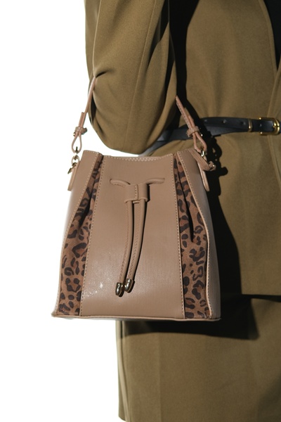 LuviShoes MARALIS Дамска чанта с раменна дръжка от изкуствена кожа с мотиви