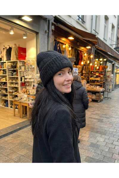 LAGRANZE Women's Minimal Logo Winter Beanie