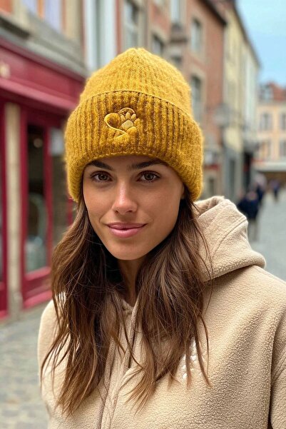 LAGRANZE Women's Minimal Logo Winter Beanie