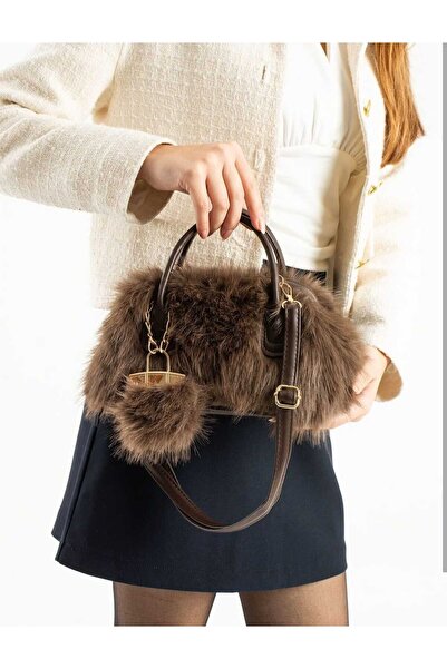 chance butik CHARM DETAYLI PELUŞ ÇANTA