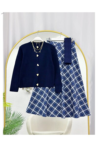 YEDİLALE Plaid Skirt with Heart Buttons Tricot Cardigan Double Set [Excluding Shawl]