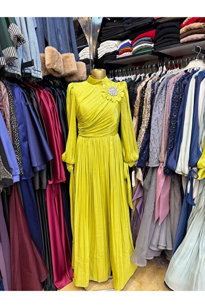 SARE Janjan Kumaş Broş Detaylı Piliseli Boydan Abiye Elbise