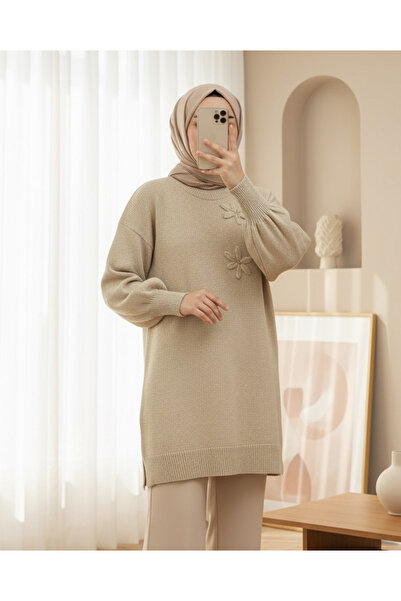 HİJABAYA Πλεκτό πουλόβερ με μοτίβο λουλουδιών και πέτρες