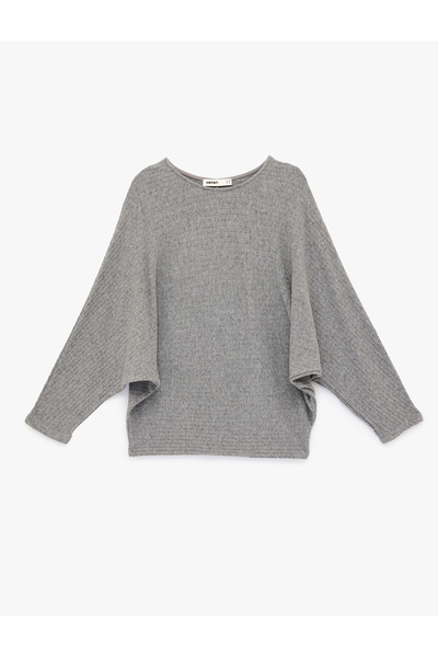 Koton Regular Fit Long Batwing Sleeve Crew Neck Sweatshirt