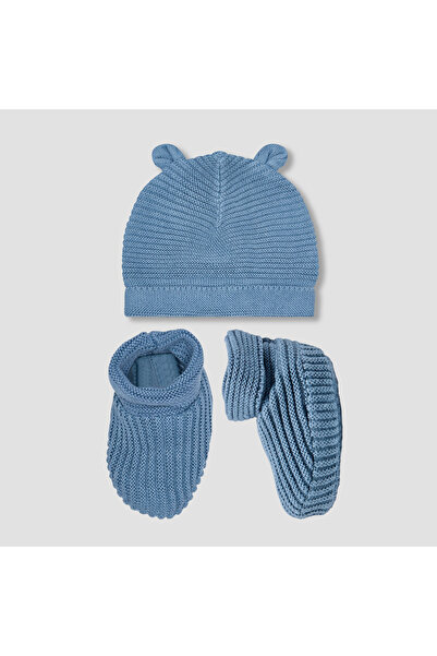 Juniors Cap and Booties with Knit Texture