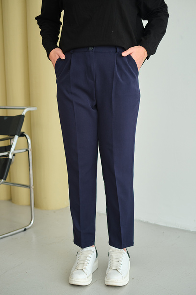 LOCCO بنطلون نسائي ذو أرجل مستقيمة مطوي باللون الأزرق الداكن