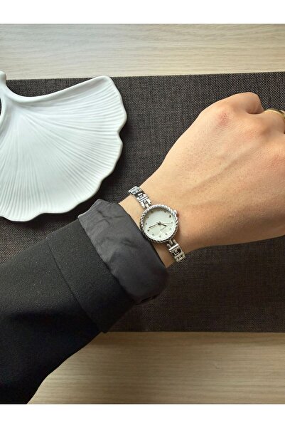 rubsey Retro Minimal Metal Cord Vintage Women's Wristwatch Silver