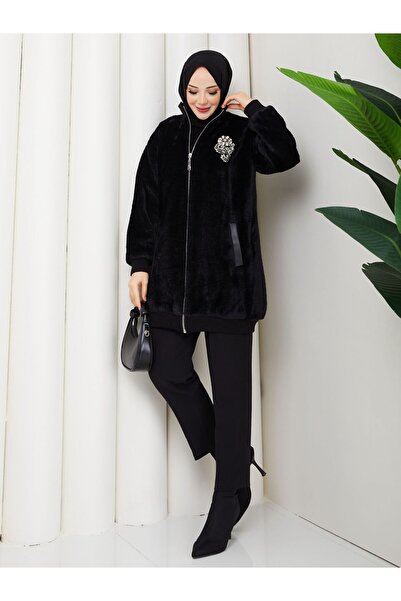 Elines butiq Broş detaylı angora kaban