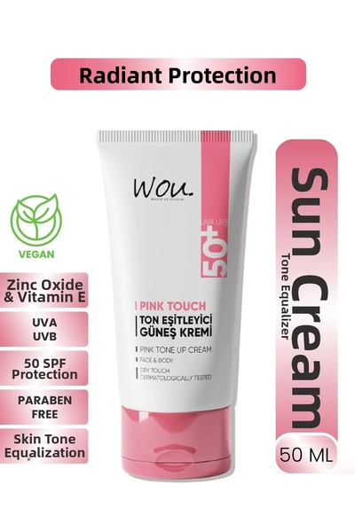 WOU World of Unique واقي شمسي وردي اللون من وو مع تأثير تفتيح وتوحيد لون البش...