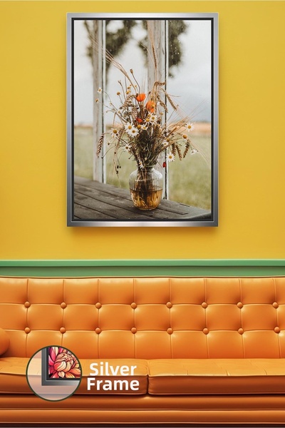 KOSS Dijital Flori sălbatice într-o vază de sticlă, fața ferestrei, decor nat...