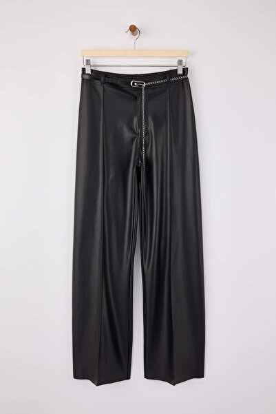 Trendyol Collection Pantaloni drepti/drepti croială cu centură cu lanț din pi...