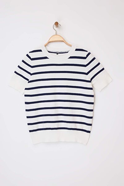 Trendyol Curve Wardrobe Essentials Ecru Striped Basic Knitwear Blouse Tbbss26...