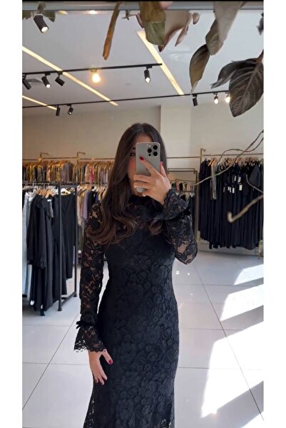 Mazoon Fashion فستان سهرة متوسط الطول من الدانتيل