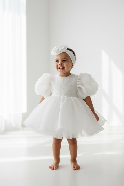 Hobidik Rochie pufoasă cu mâneci balon brodate cu perle din organza albă