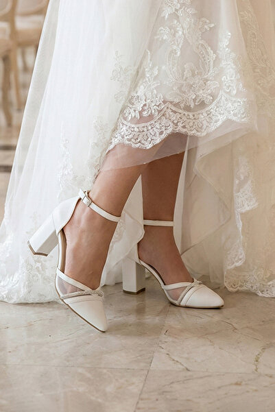 Erkan Saçmacı Molly Білі веганські туфлі з гострим носком, камінцями та сітко...