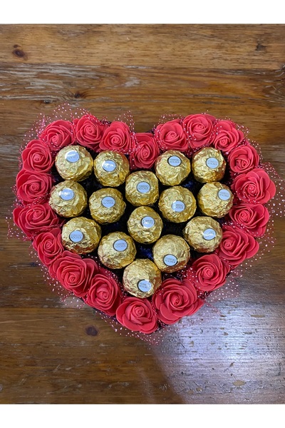 Sweet Bol çikolatalı kırmızı çiçekler