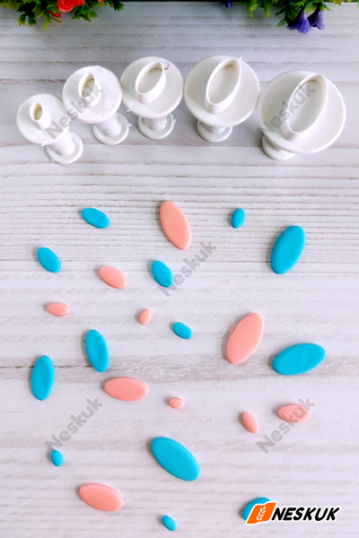 Neskuk قالب كوكي بيضاوي صغير مكون من 5 قطع (مع حاقن) / قالب لب السكر / قالب كوكي
