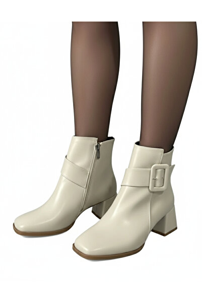 Hepici حذاء نسائي من الجلد الباهت باللون البيج مع مشبك مربع بتصميم أنيق للاست...