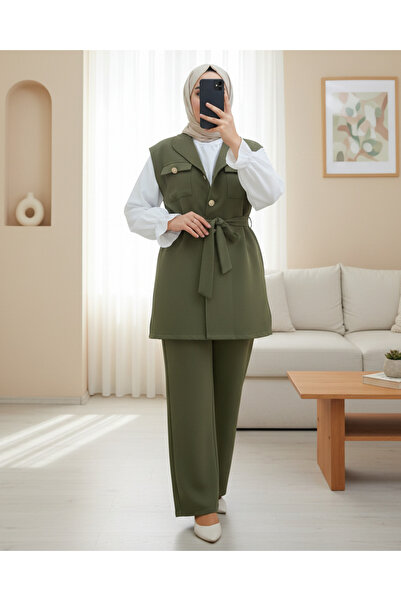 Modamorfo Триколірний костюм з нульовим коміром, ґудзиками спереду та поясом ...