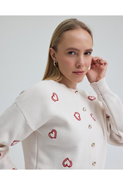 Tubik Women's Button Closure Heart Embroidery Detailed Knitwear Cardigan